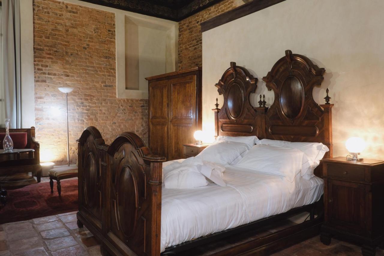 Foresteria Palazzo Guazzoni Zaccaria Кремона Экстерьер фото