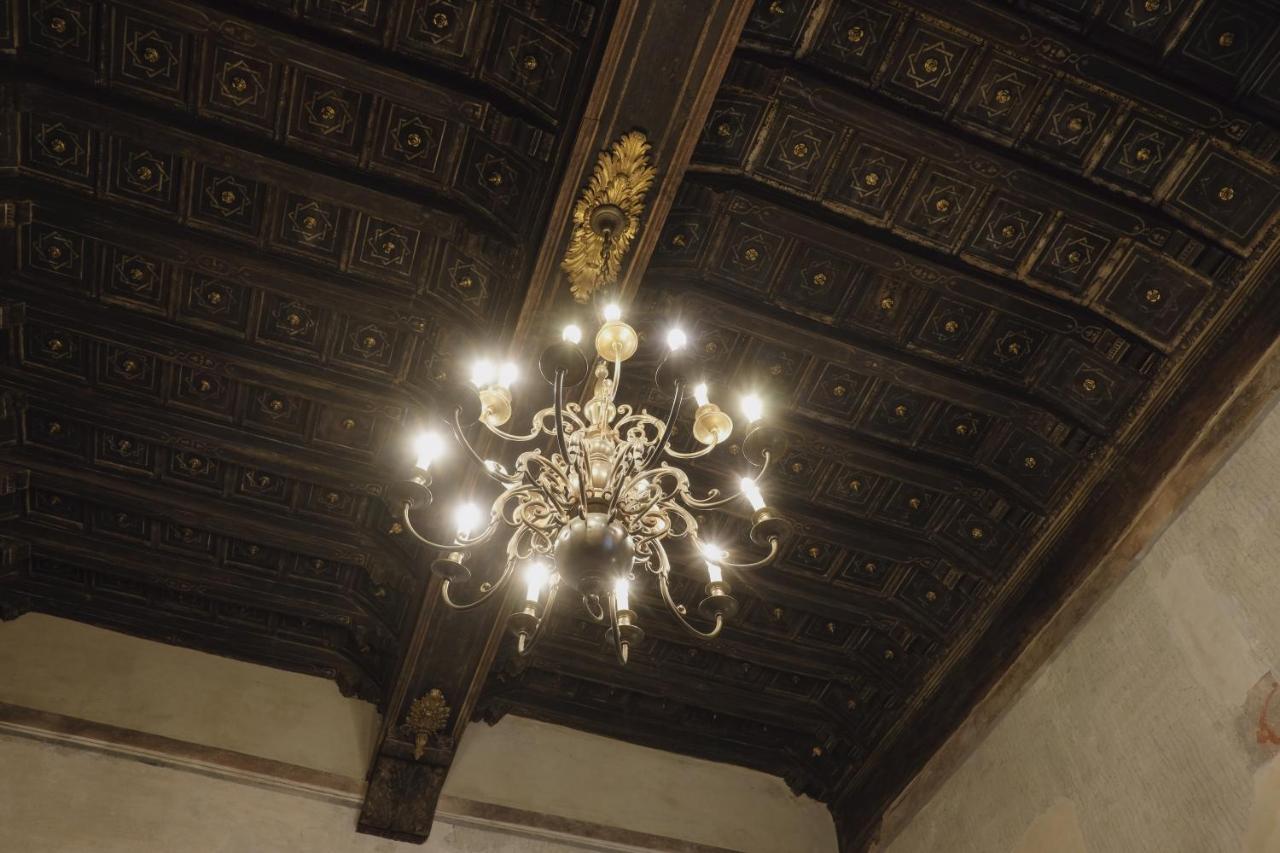 Foresteria Palazzo Guazzoni Zaccaria Кремона Экстерьер фото